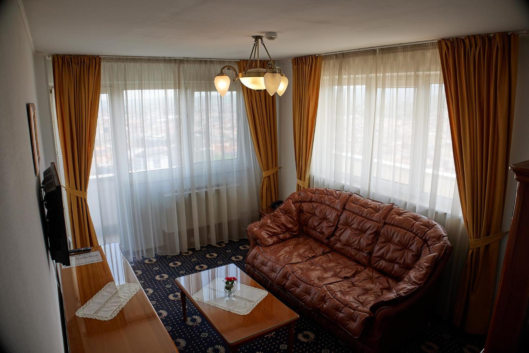 Hotel Belvedere Cluj-Napoca Eksteriør billede